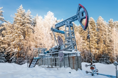 Extração de petróleo na região de Tatarstan. A economia russa é extremamente dependente dessa atividade econômica