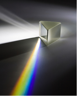 Decomposição da luz branca por um prisma