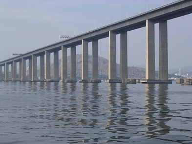 Ponte Rio-Niterói, um dos símbolos do Milagre Econômico brasileiro